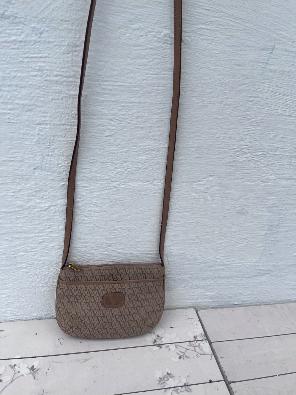 Valentino Garavani Brown Beige Monogram Crossbody Bag - Picture 3 of 11